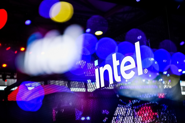 Intel CEO直言：过去几周非常艰难 低估了晶圆代工难度